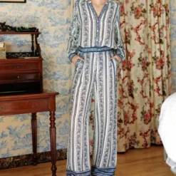 La Petite EtoileBlouse BEATA frisé bleu en viscose