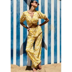 La Petite EtoilePantalon décontracté PAMEA jaune bicolore en viscose
