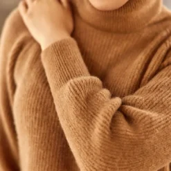 La Petite EtoilePull MONA camel