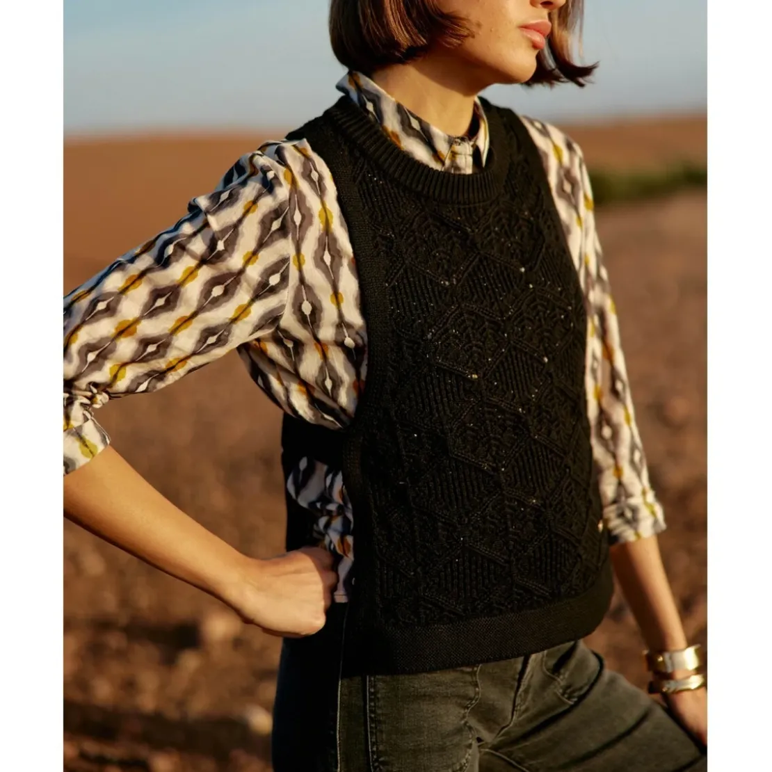 La Petite EtoilePull sans manches MIRO noir en coton
