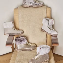 Les Tropéziennes par M.BelarbiBottes de neige femme beige léopard LACEN en cuir
