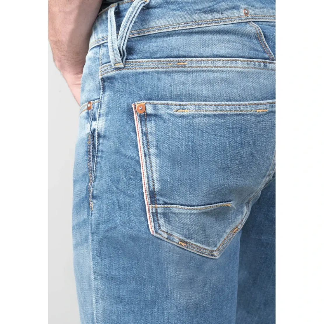 Le Temps des CerisesJeans ajusté 600/17, longueur 34 bleu en coton Ilan