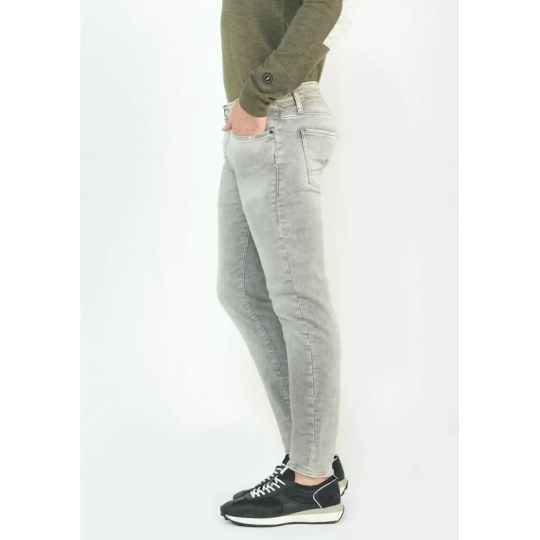 Le Temps des CerisesJeans ajusté BLUE JOGG 700/11, longueur 34 gris en coton