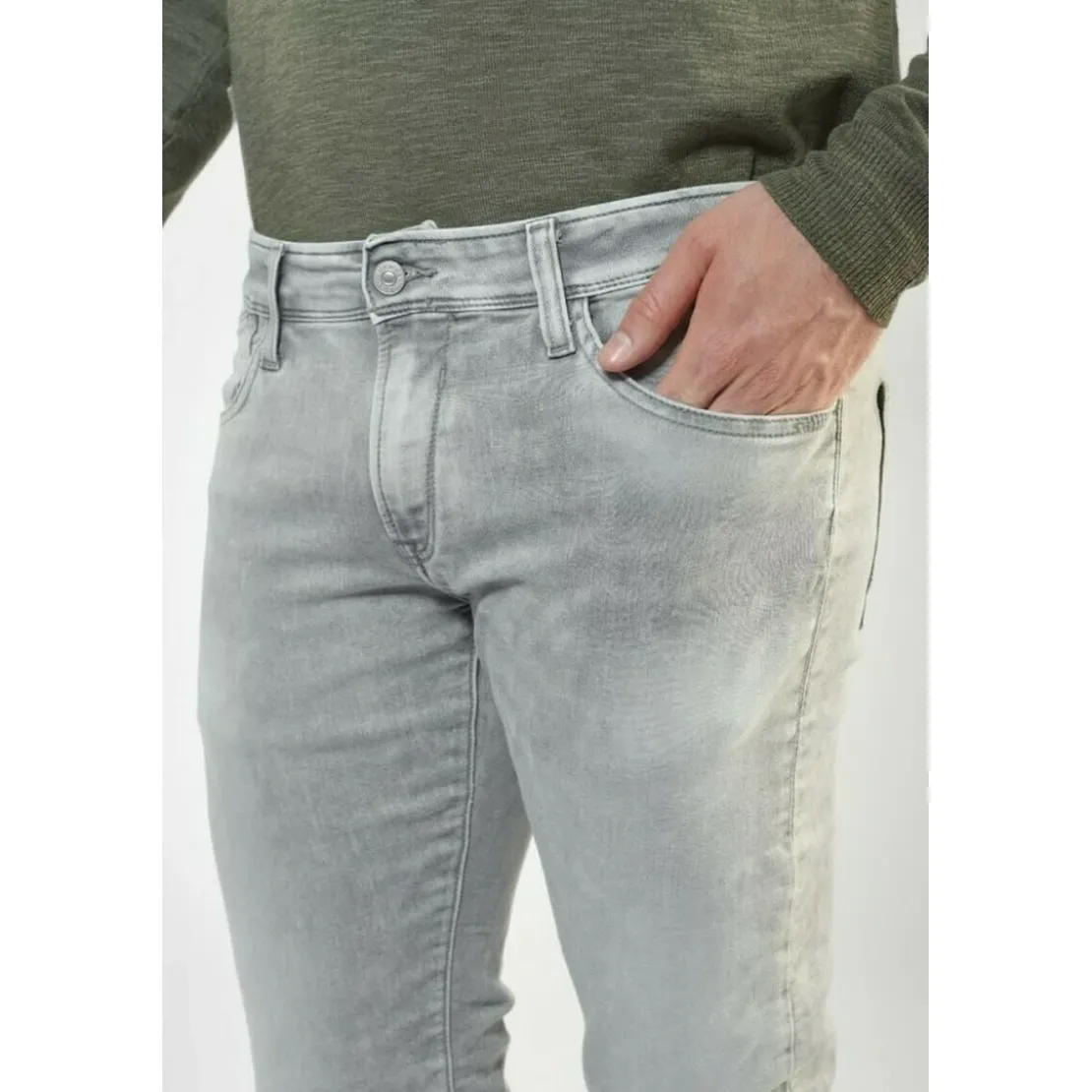 Le Temps des CerisesJeans ajusté BLUE JOGG 700/11, longueur 34 gris en coton