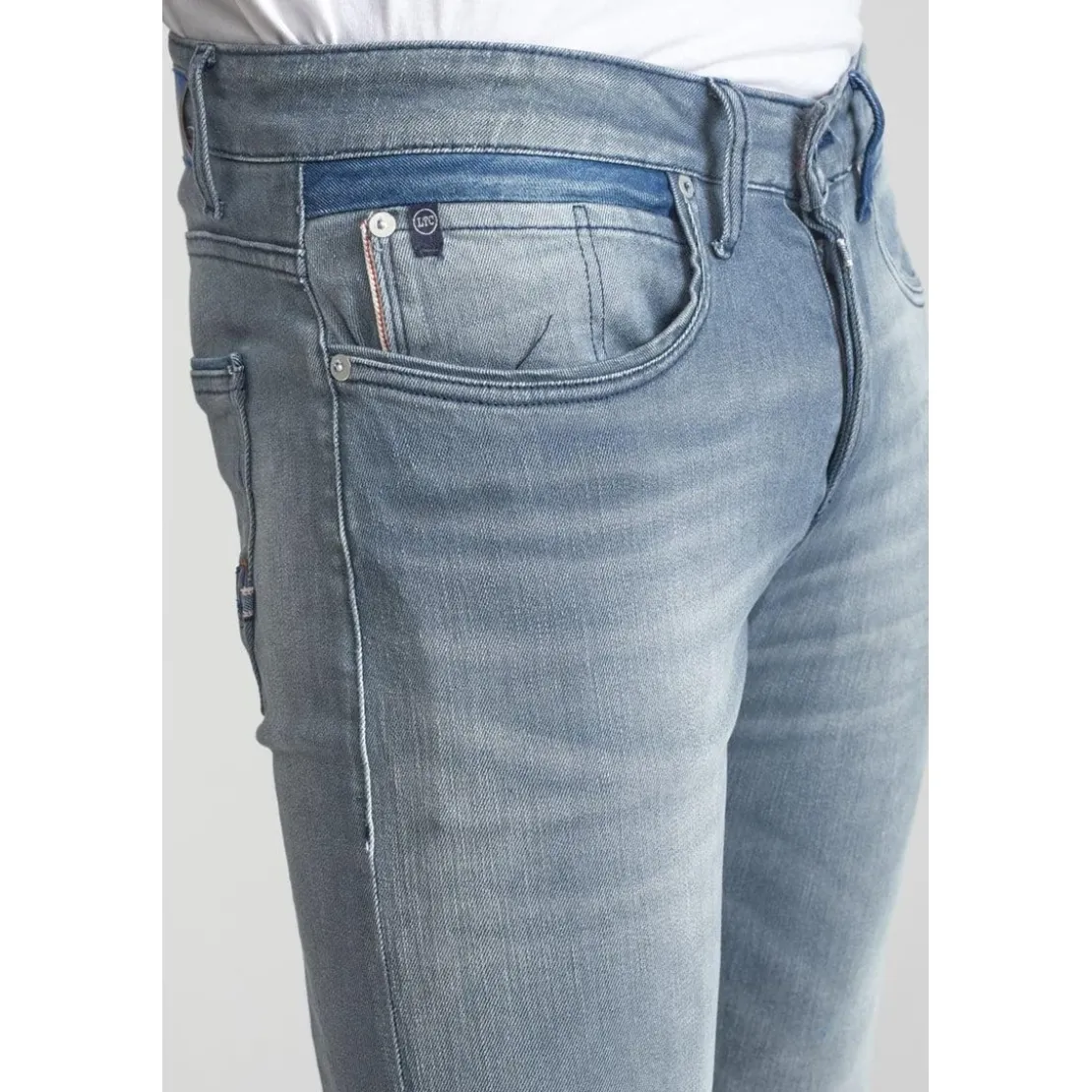 Le Temps des CerisesJeans ajusté stretch 700/11, longueur 34 bleu Zeke en coton