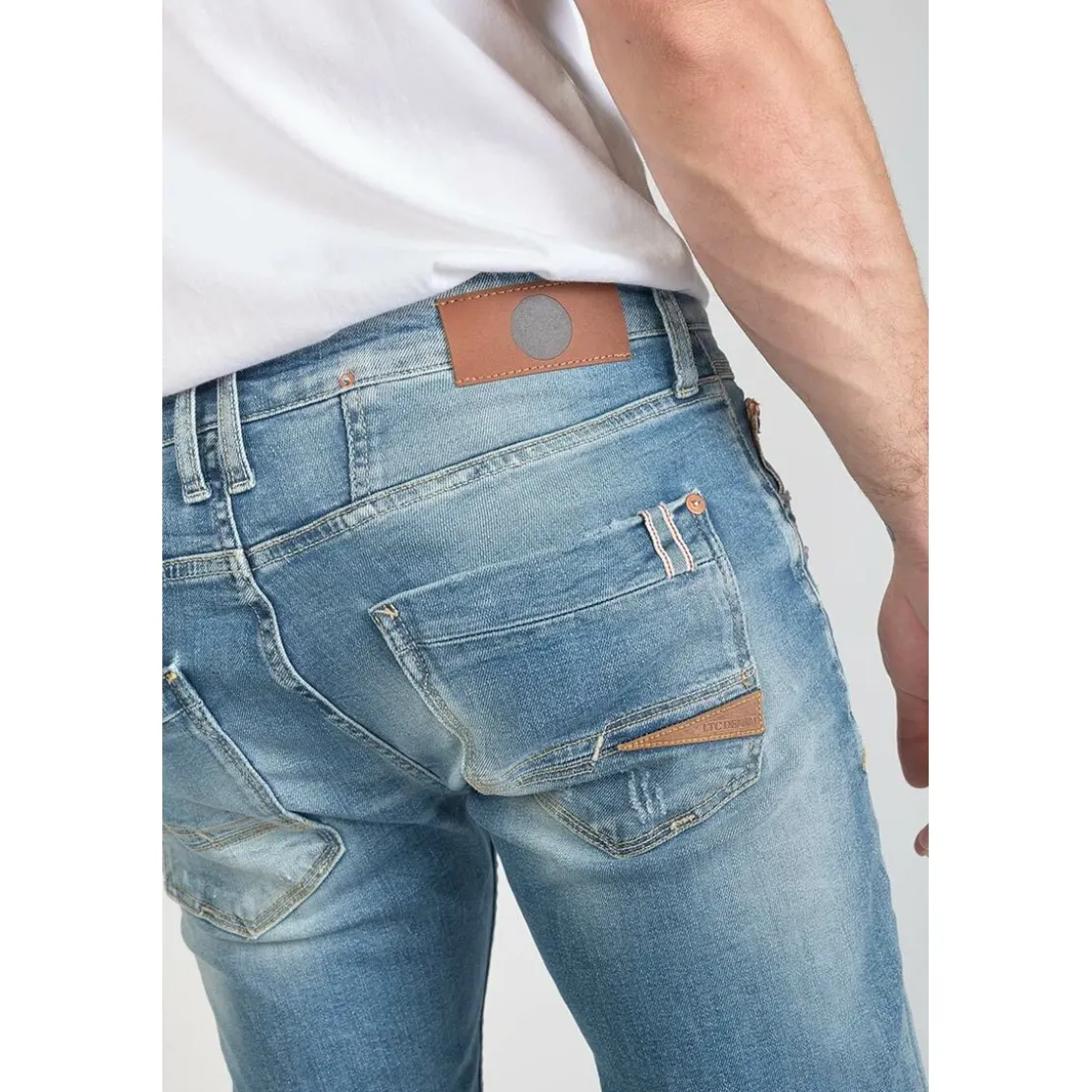 Le Temps des CerisesJeans ajusté stretch 700/11, longueur 34 bleu en coton Leo