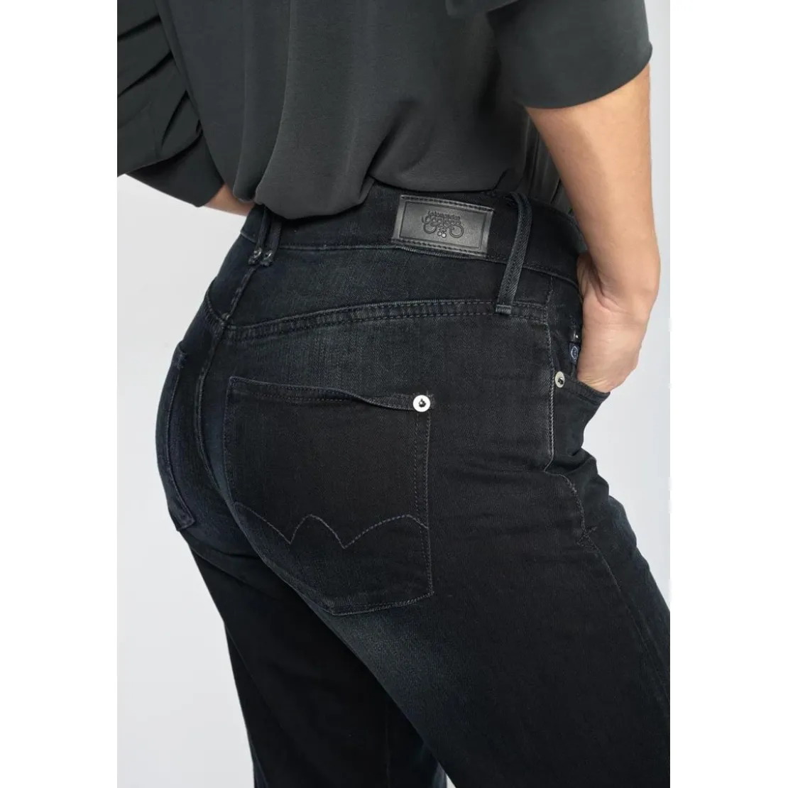 Le Temps des CerisesJeans Basic 400/18 mom taille haute 7/8ème bleu-noir N°1 en coton