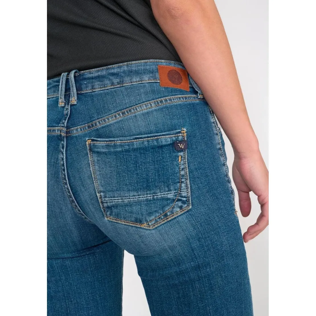 Le Temps des CerisesJeans flare, très évasé , longueur 34 bleu Gaia