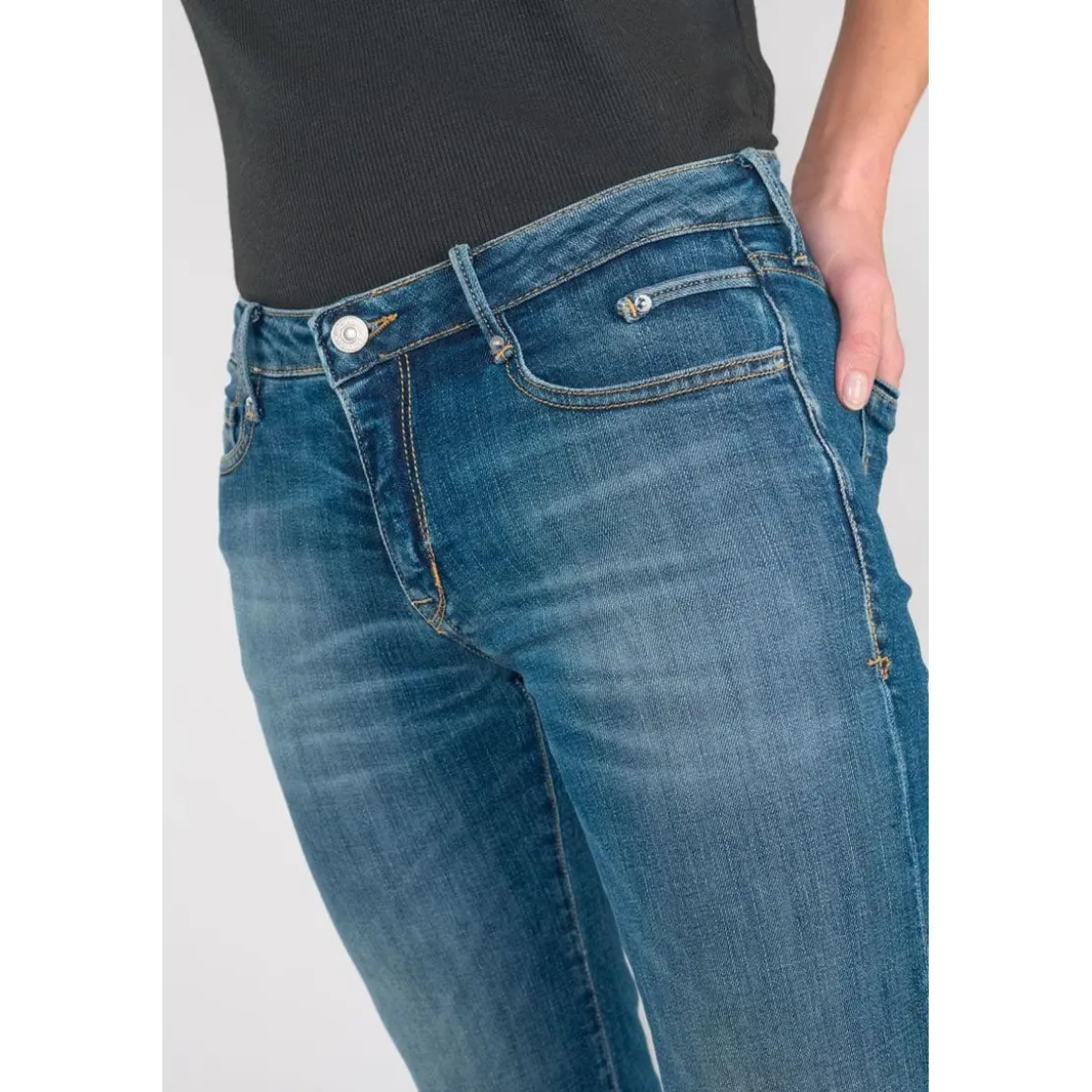 Le Temps des CerisesJeans flare, très évasé , longueur 34 bleu Gaia