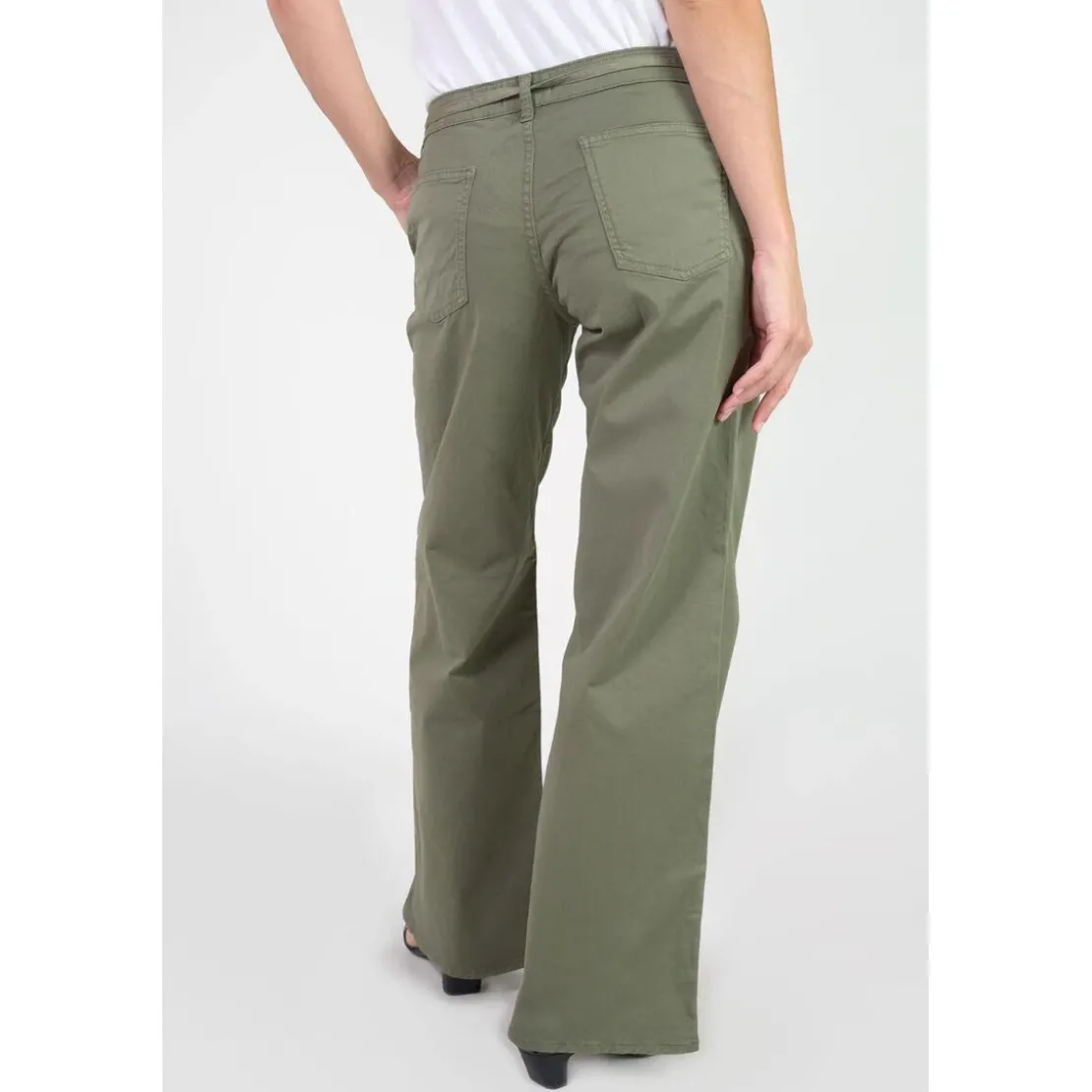 Le Temps des CerisesPantalon flare TAHIS kaki Lola