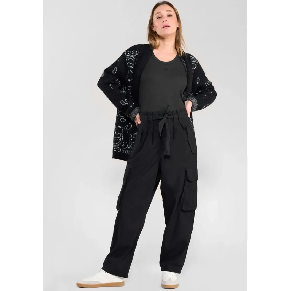 Le Temps des CerisesPantalon loose, large AMBROISE noir Mia en coton