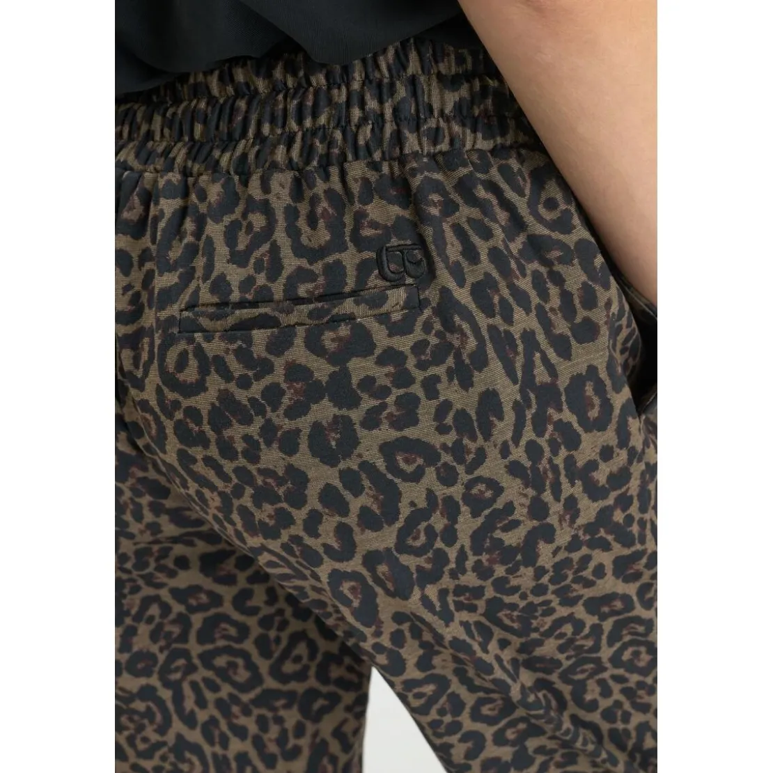 Le Temps des CerisesPantalon droite LEOPA marron Lane