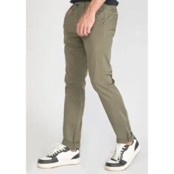 Le Temps des CerisesPantalon chino slim Jas kaki vert en coton