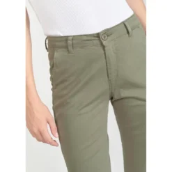 Le Temps des CerisesPantalon chino Dyli3 kaki vert en coton