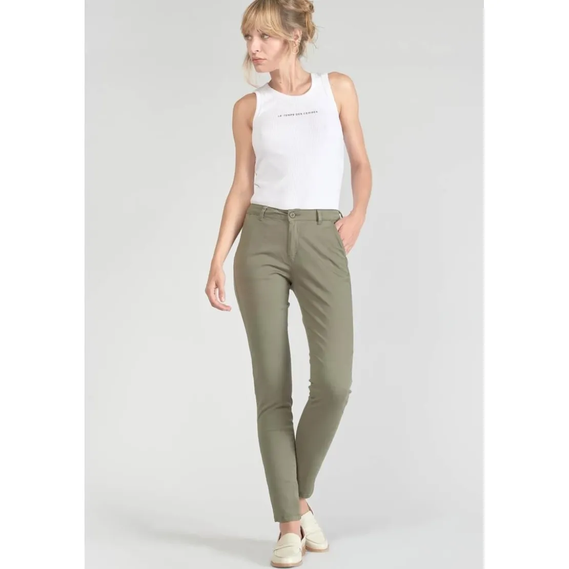 Le Temps des CerisesPantalon chino Dyli3 kaki vert en coton