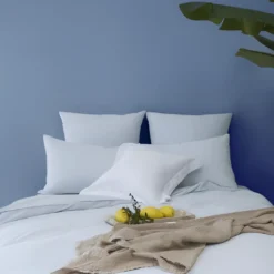 L'Officiel InteriorsLes signatures - Housse de couette en percale de coton - bleu clair/passepoil bleu marine