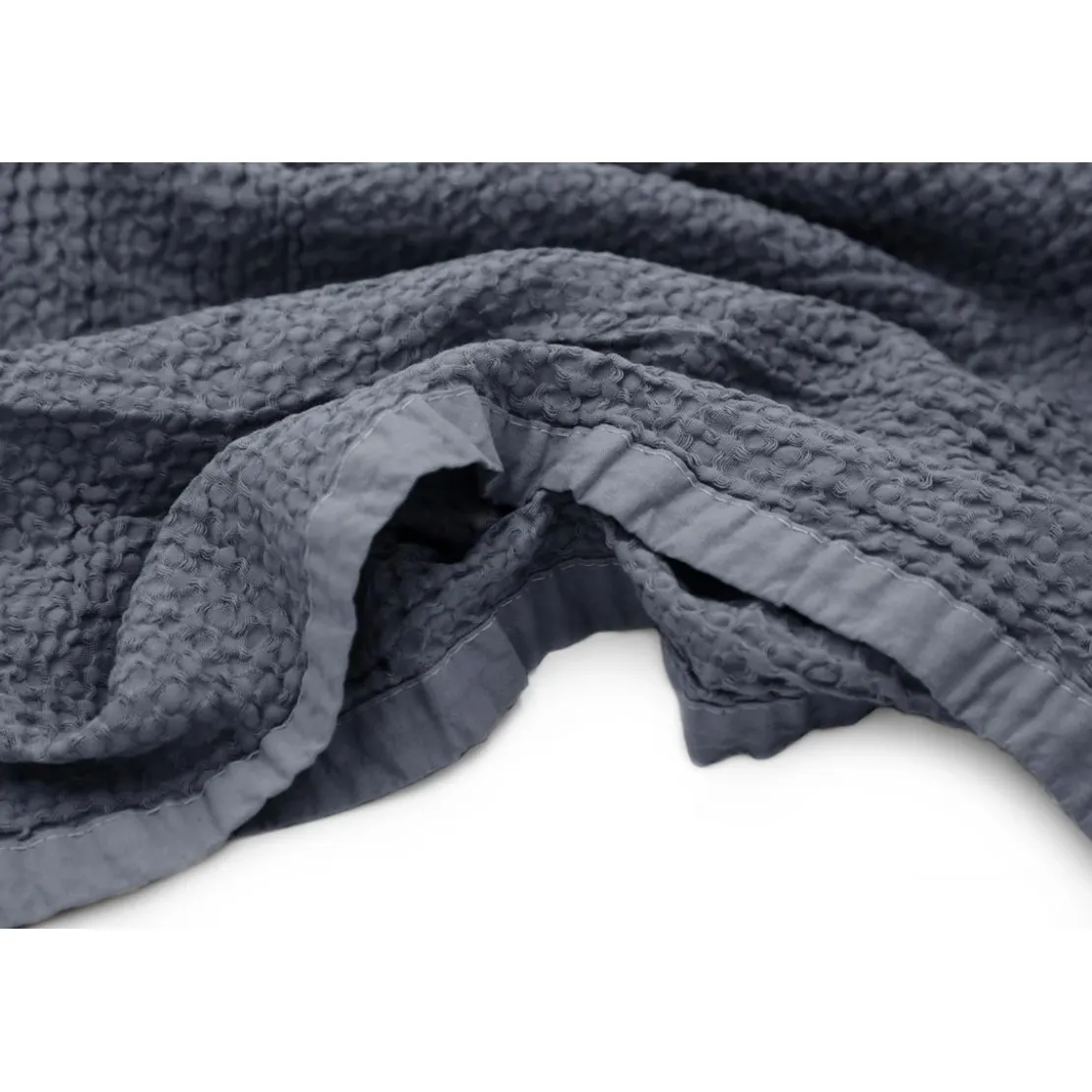L'Officiel InteriorsPlaid en coton gris foncé - Les basiques