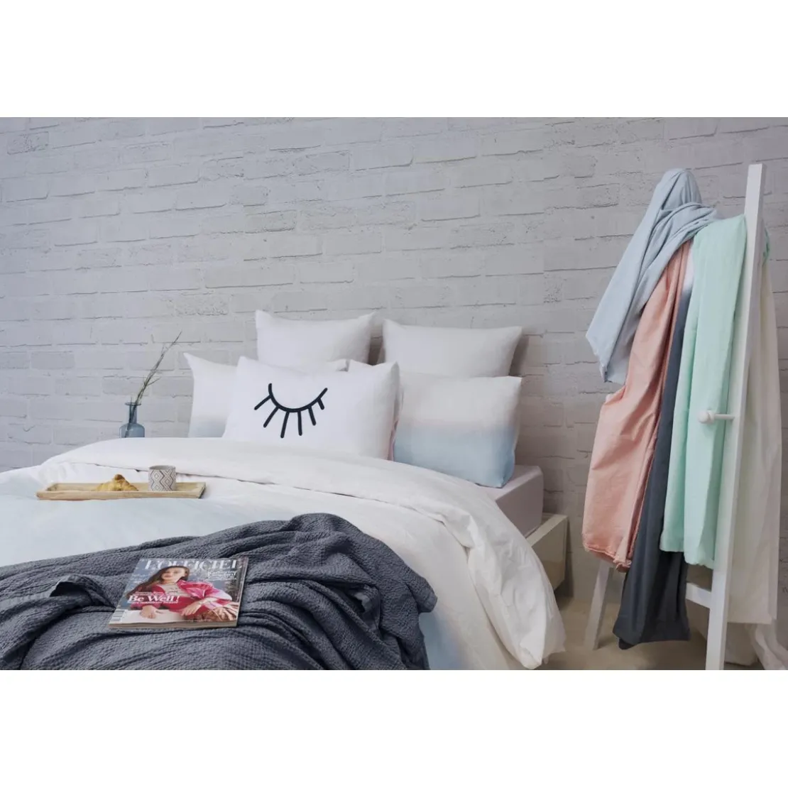 L'Officiel InteriorsPlaid en coton gris foncé - Les basiques