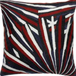 Maison VivaraiseCoussin brodé Sasha Rubis 45 x 45