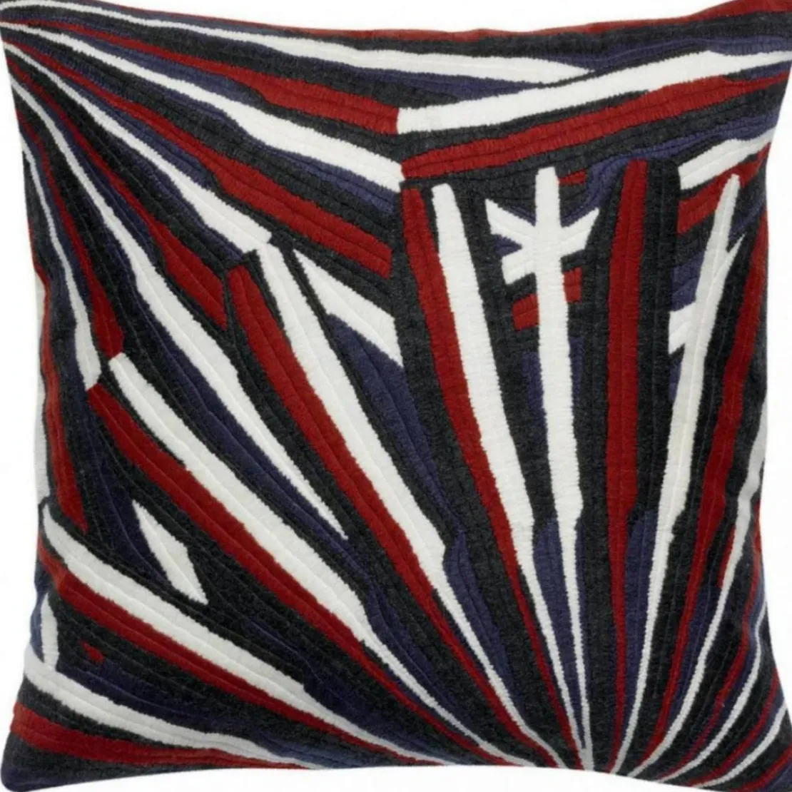Maison VivaraiseCoussin brodé Sasha Rubis 45 x 45