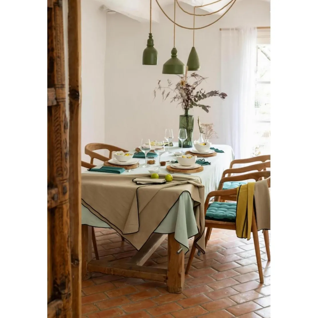 Maison VivaraiseNappe recyclée Grace Camel