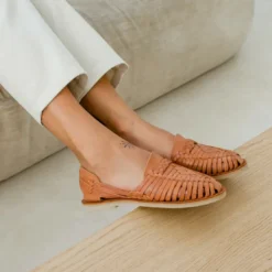 MapacheSandale tressee camel - ALEGRE en cuir
