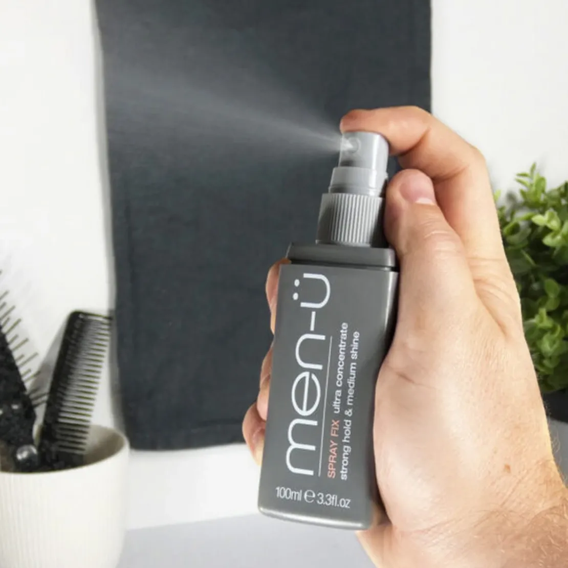 men-üSpray Fix Ultra Concentré Tenue Forte & Brillance Moyenne100 ml