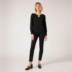 Naf NafTee shirt manches longues détail dentelle noir