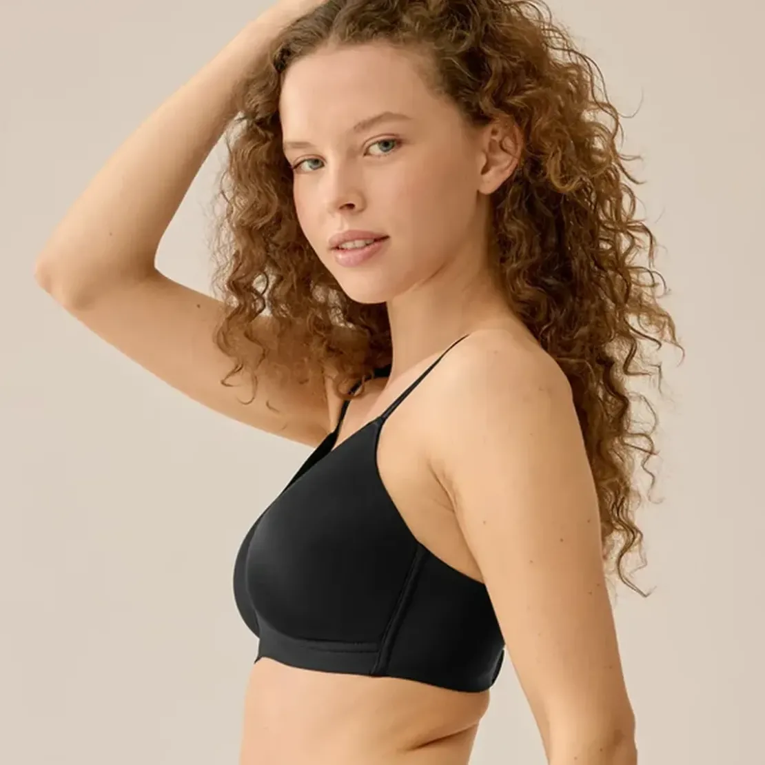 NaturanaSoutien-gorge doux et agréable avec détails en maille noir- The Monday