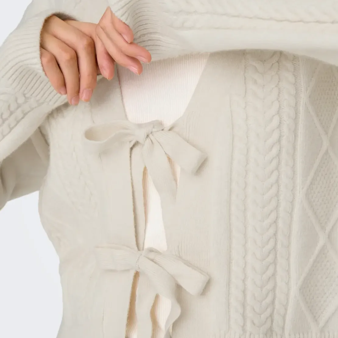 OnlyCardigan Onlfias à noeud - Blanc cassé en viscose Eva