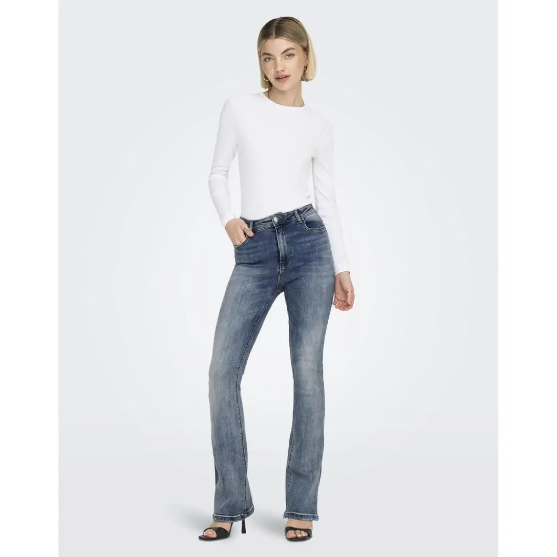 OnlyOnlmila Hw Flared Dnm Bj139 Noos bleu denim en coton Isa