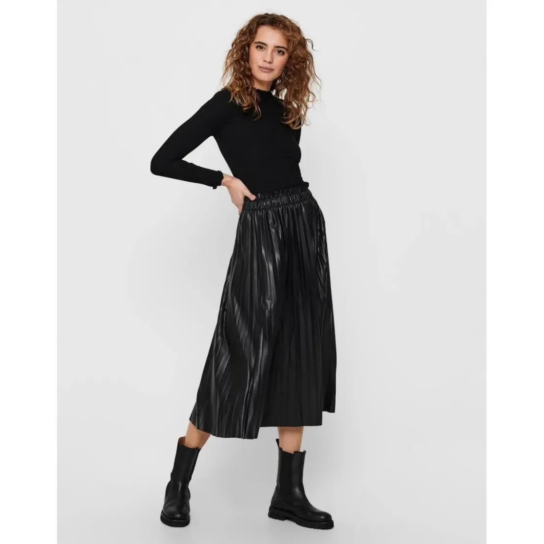 OnlyTop Col haut Manches longues Volants noir