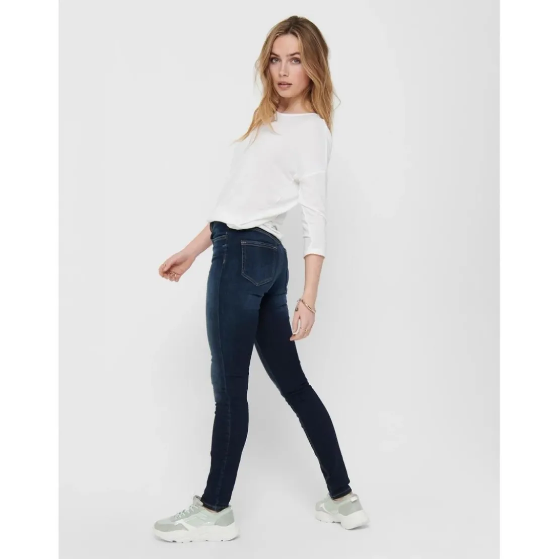 OnlyTop Col rond Manches 3/4 blanc