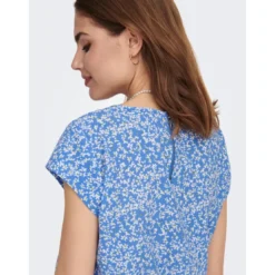 OnlyTop col rond manches courtes bleu clair Lucie