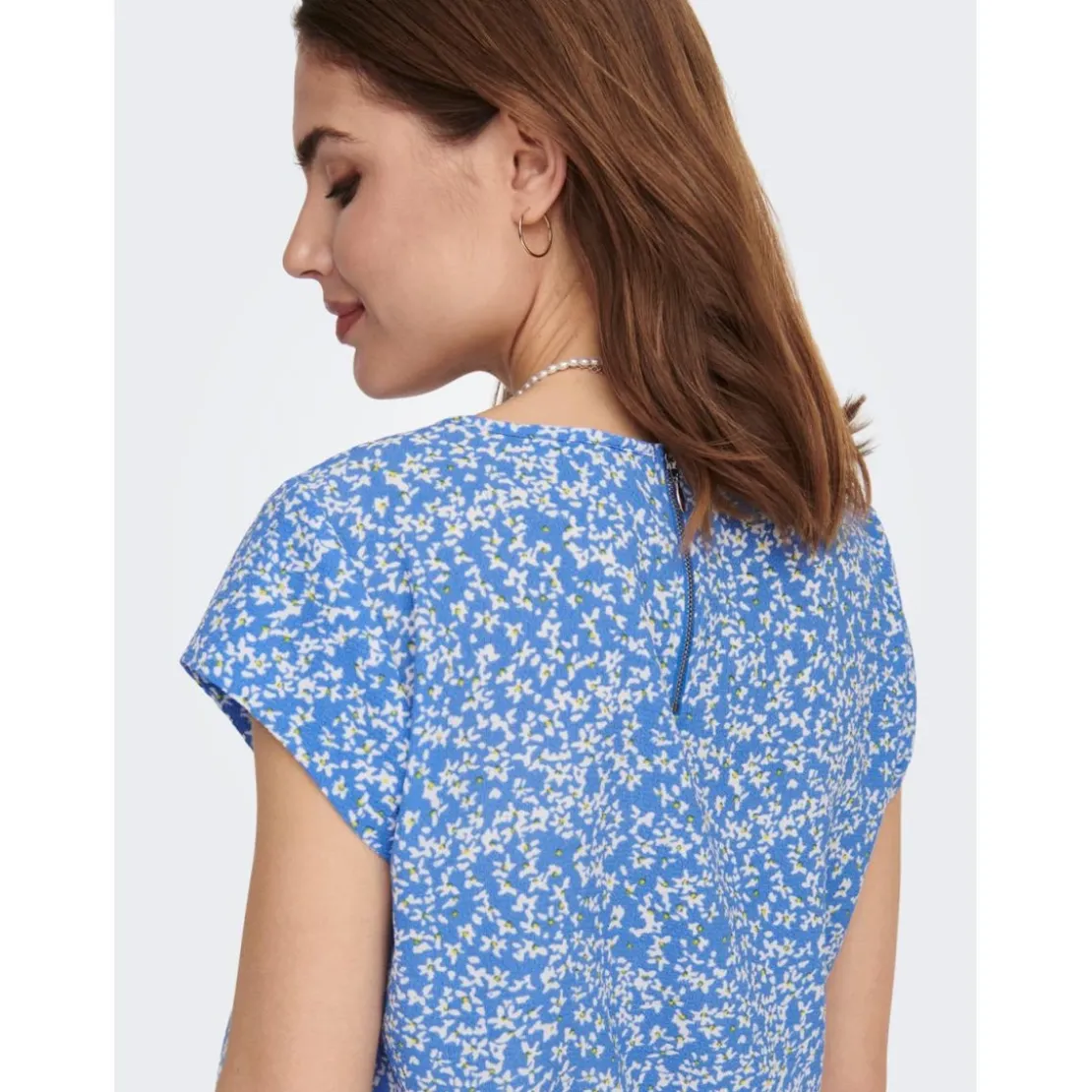 OnlyTop col rond manches courtes bleu clair Lucie