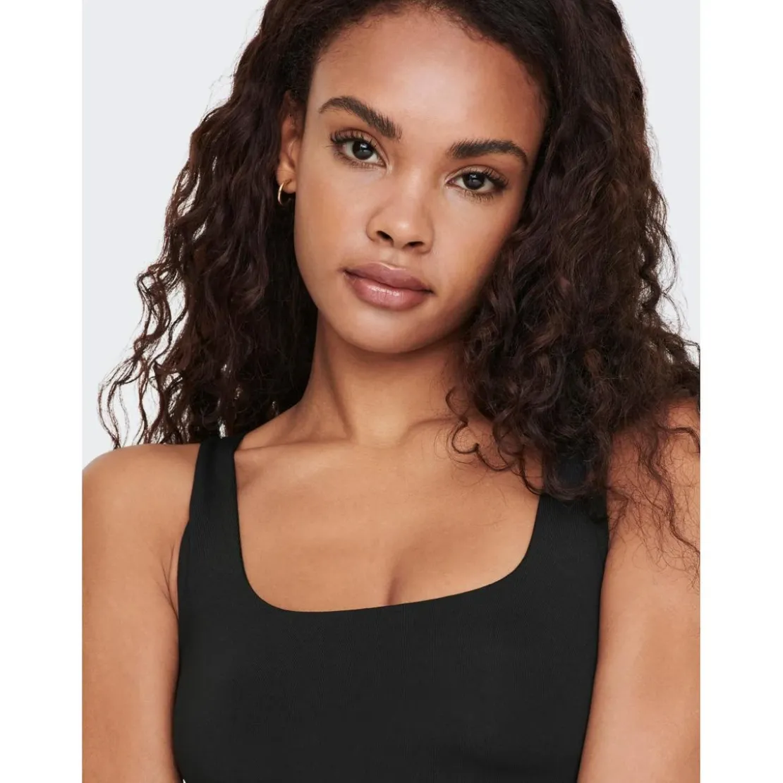 OnlyTops Col en U Sans manches noir