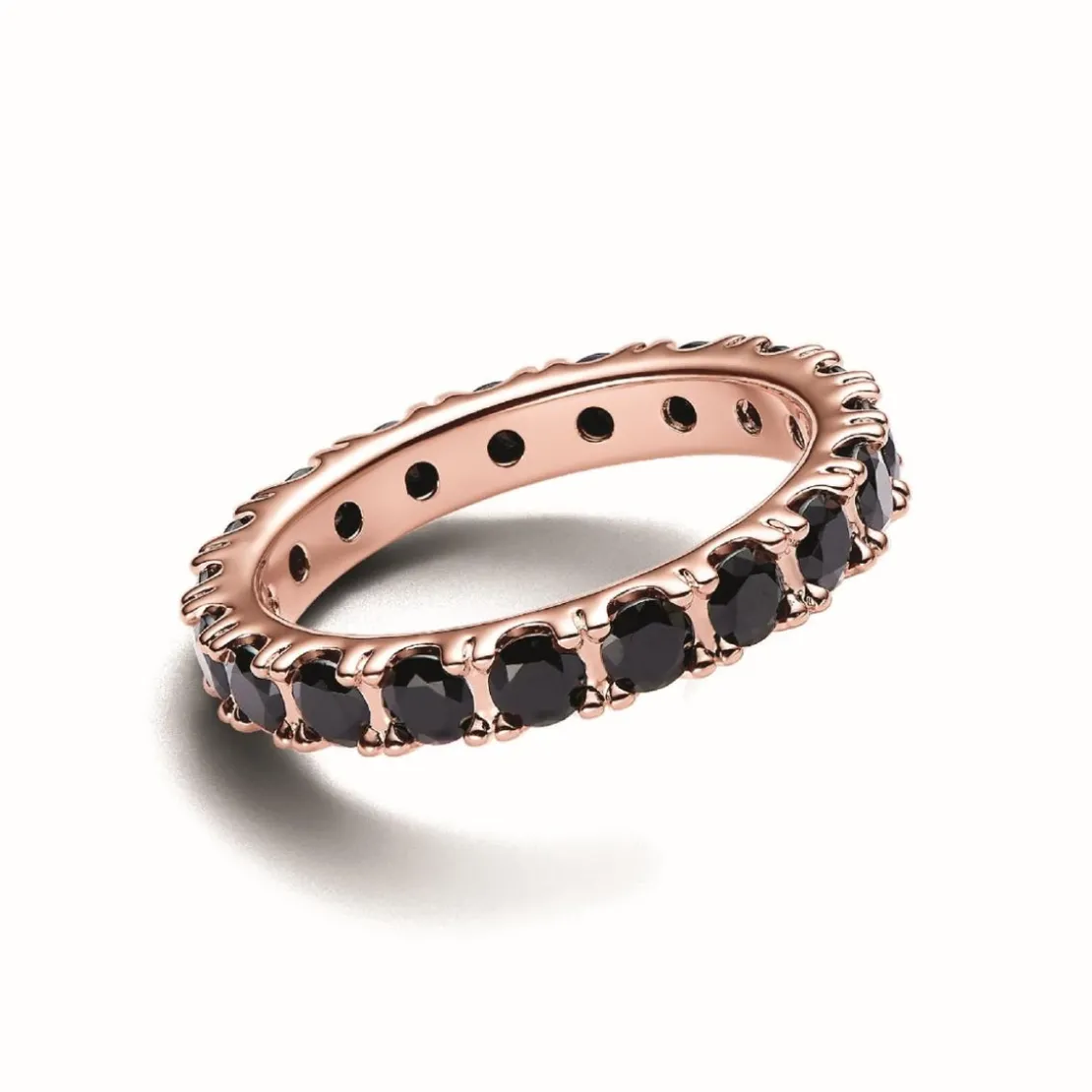 Pandora Bague femme métal doré à l'or fin avec cristal Pandora Timeless