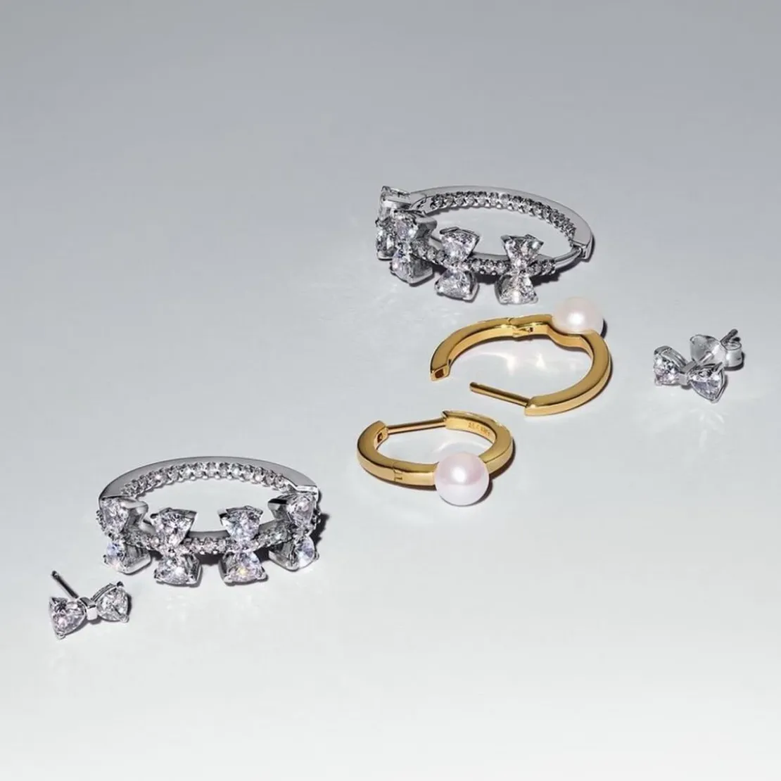 PandoraClous d’Oreilles Petit Nœud Scintillant