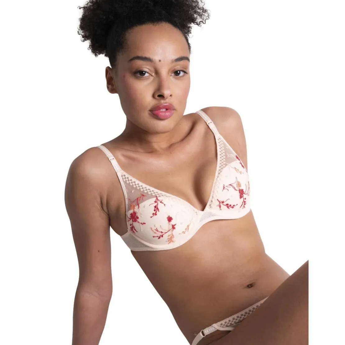 PassionataSuzy - Soutien-gorge plongeantavec coques brodé