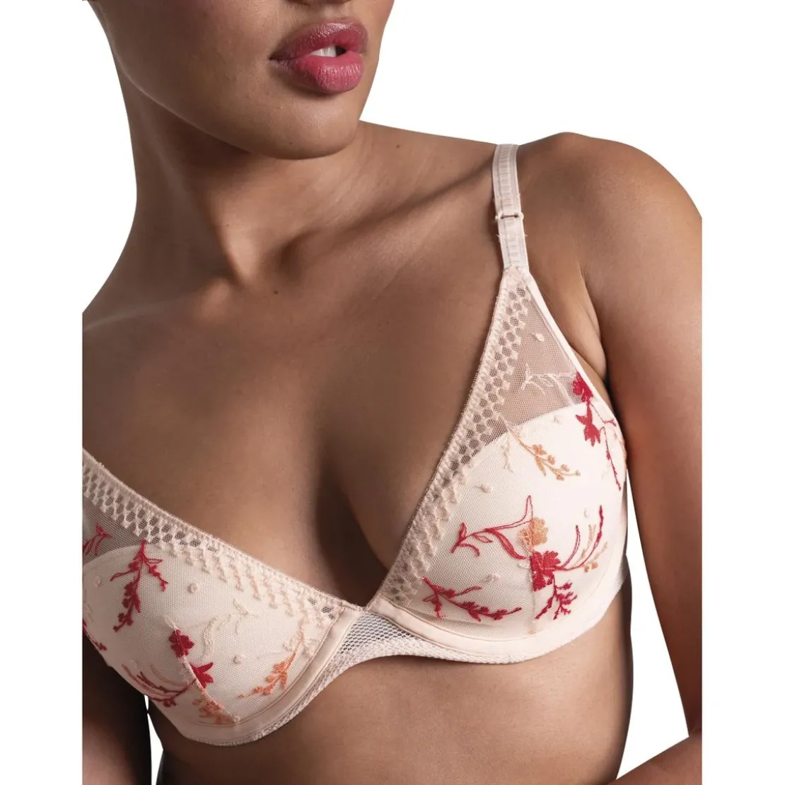 PassionataSuzy - Soutien-gorge plongeantavec coques brodé