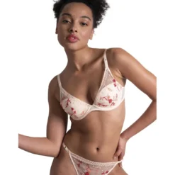 PassionataSuzy - Soutien-gorge plongeantavec coques brodé