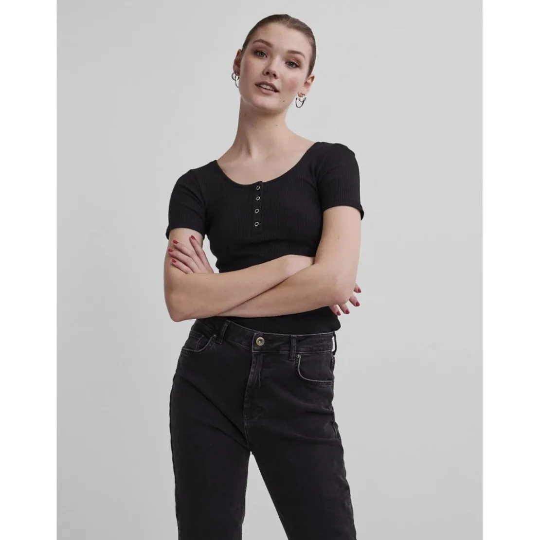 PiecesBlouse manches courtes col rond noir