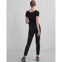 PiecesBlouse manches courtes col rond noir