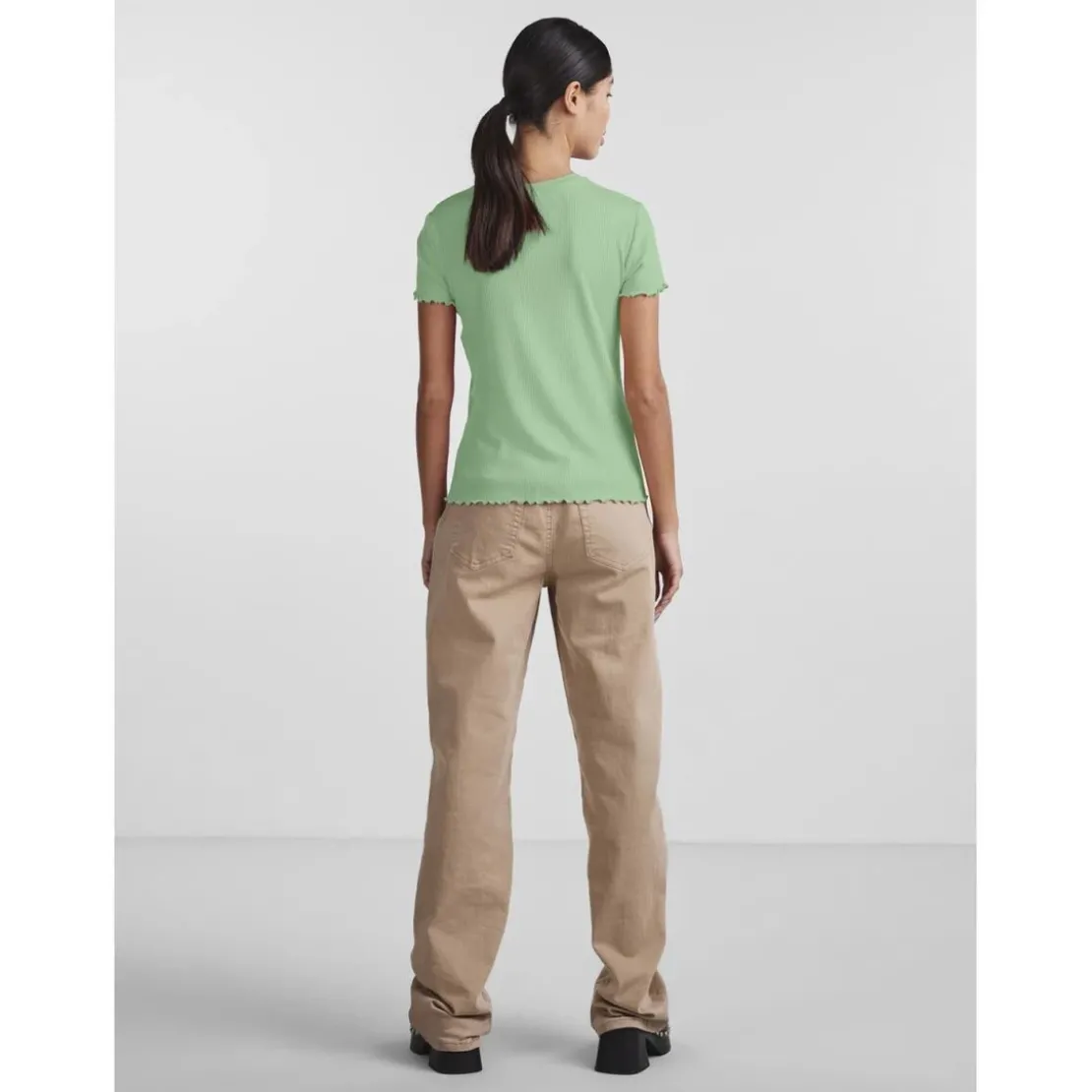PiecesTee shirt manches courtes Nicca vert en viscose Tara