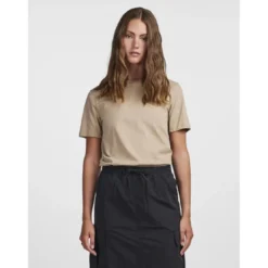 PiecesT-shirt regular fit manches courtes marron Isa