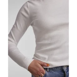 PiecesT-shirt slim fit manches longues blanc Yara