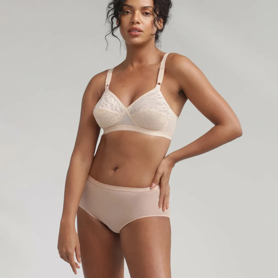 PlaytexSoutien Gorge Emboitant - Beige- CŒUR CROISE CLASSIQUE