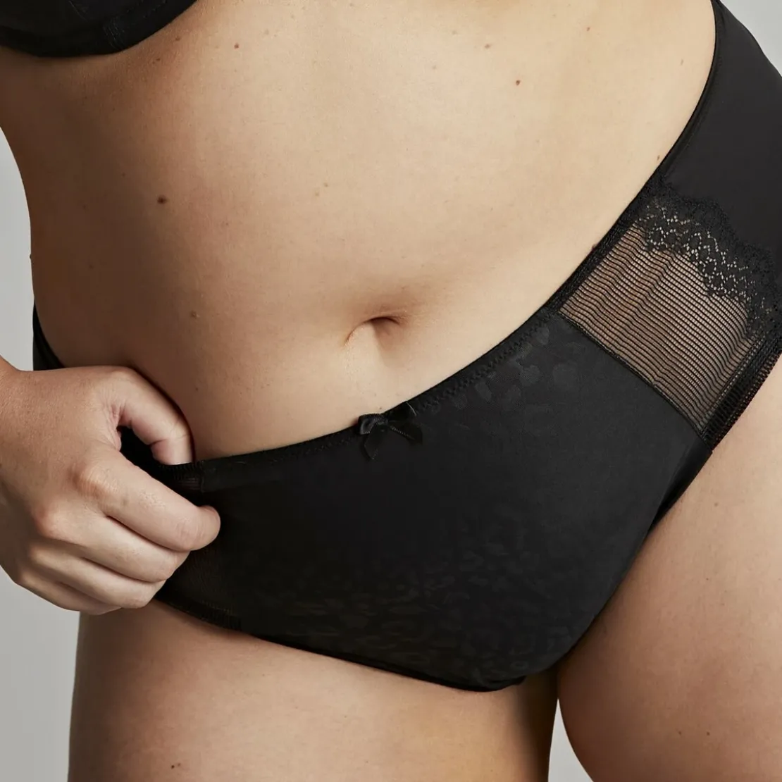 SculptresseCulotte taille Haute - Noir- Esme