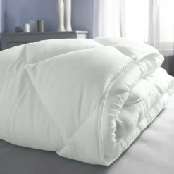 SeleniaCouette bébé microfibre synthétique 200 gm2 traitée Sanitized® anti-acariens - Blanc