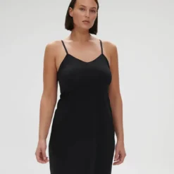 Simone PérèleFond de robe Noir- ESSENTIEL